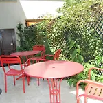 Bed & Breakfast La -