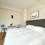 La - Bed & Breakfast