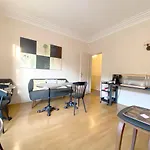 Bed & Breakfast La - Paříž