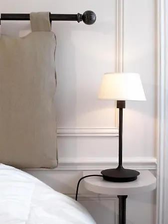 La - Paris