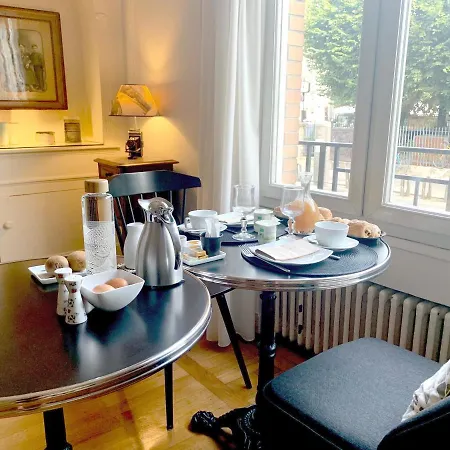La - Bed & Breakfast Paris