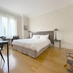 ラ B＆b ベッド・アンド・ブレックファスト 4*