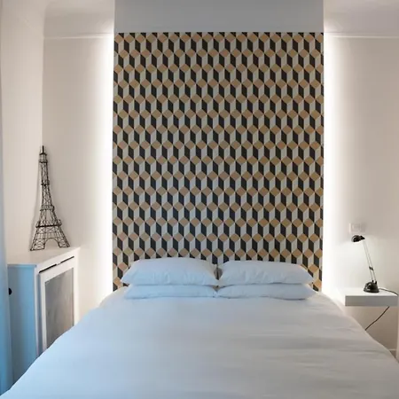 La - Paris