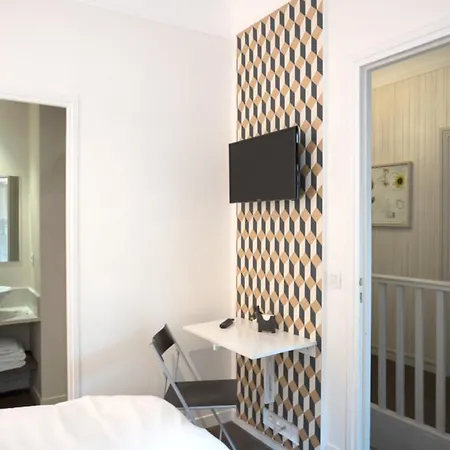 La - Bed & Breakfast 2*